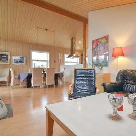 펜션 Lovely Home In Ebeltoft With Wifi *